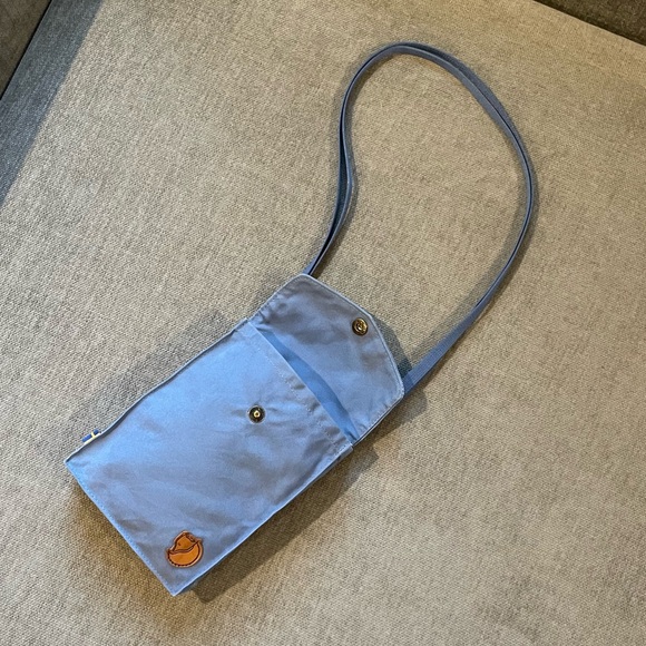 Fjallraven pocket bag in blue - Picture 7 of 12